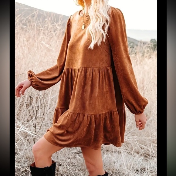 Vibrant Lantern Sleeve Dress - Ultra-Casual, Classic Crew Neck, Loose Fit - Picture 3 of 3